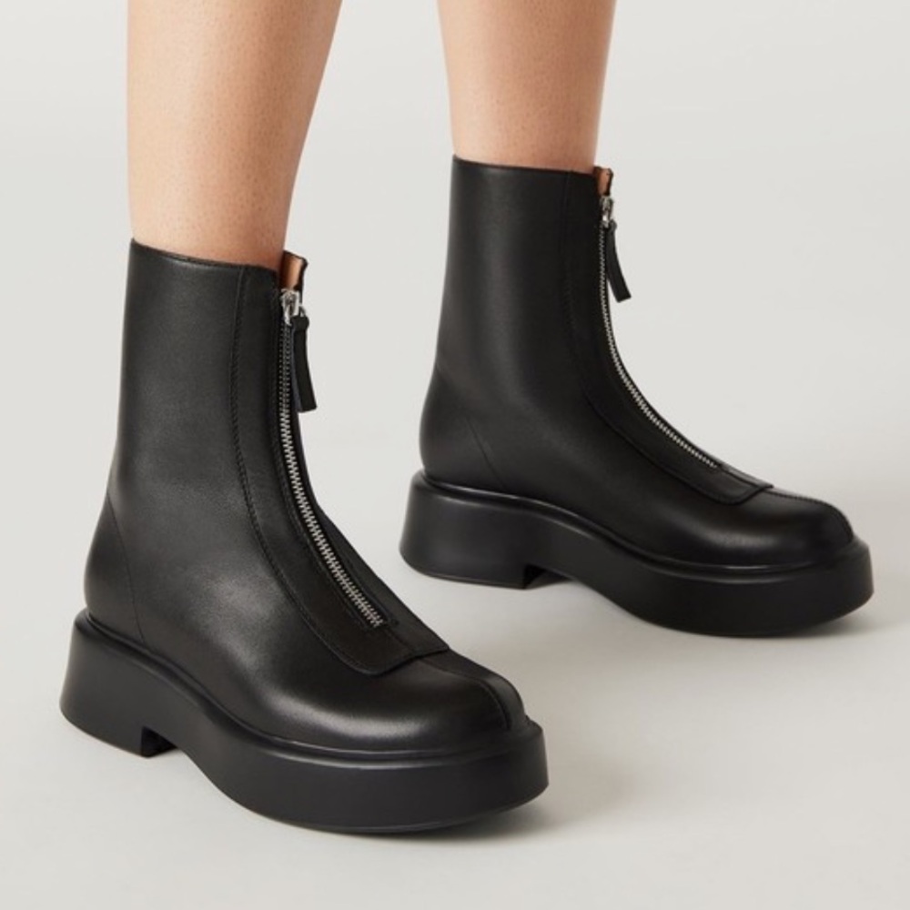 Steve Madden Women’s Monrow Zippered Combat Black Leather Boots Size 10 NEW